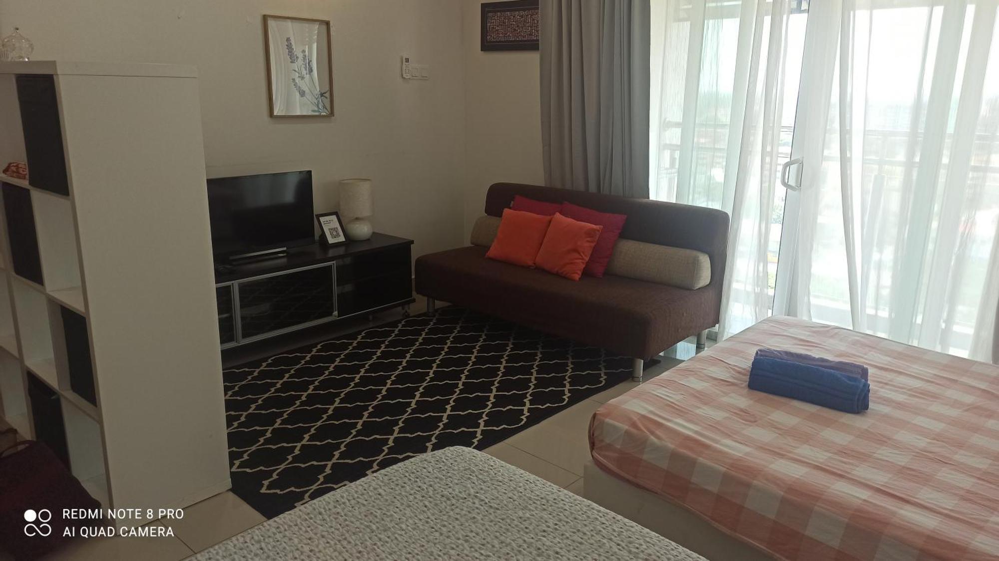 Zulanie Family Studio At D'Perdana Apartment, Spacious And Cozy With Pool, Free Wifi & Netflix Kota Bharu Ngoại thất bức ảnh