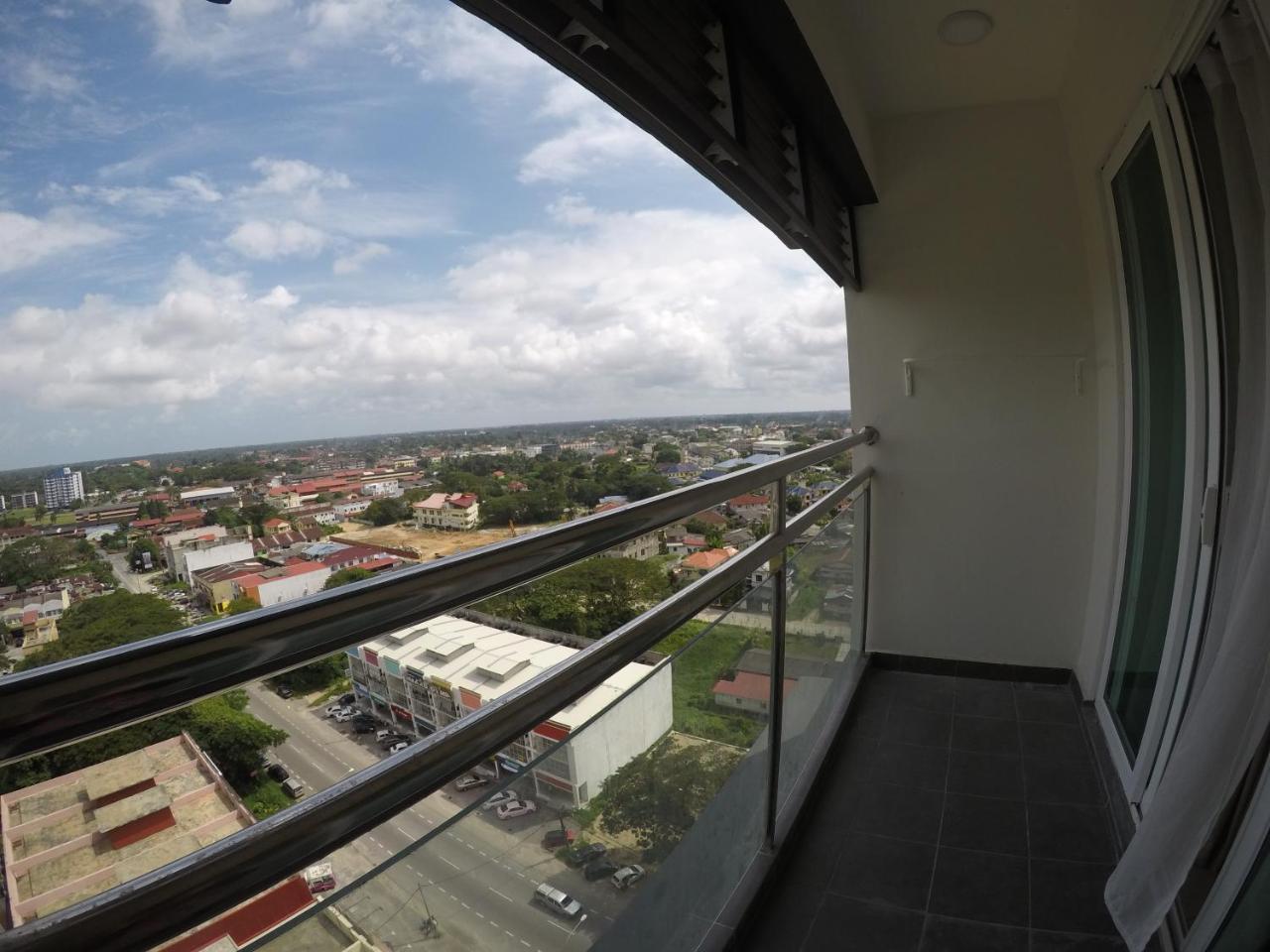 Zulanie Family Studio At D'Perdana Apartment, Spacious And Cozy With Pool, Free Wifi & Netflix Kota Bharu Ngoại thất bức ảnh